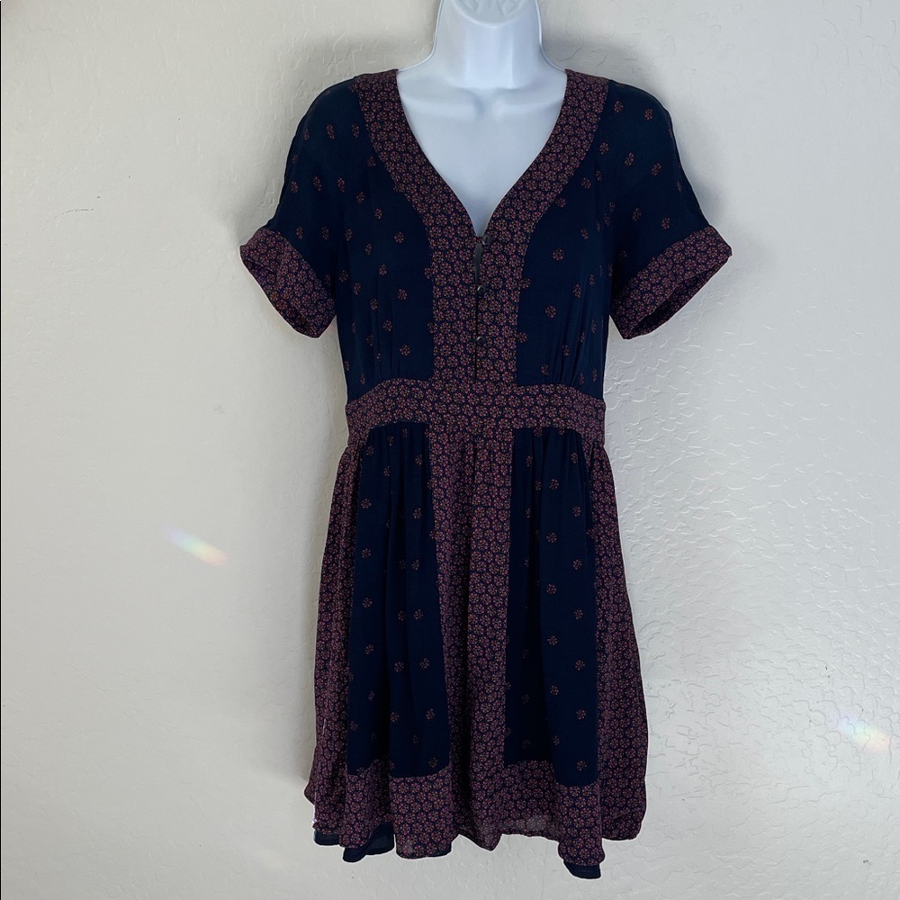 EUC French Connection | navy blue with flower design dress